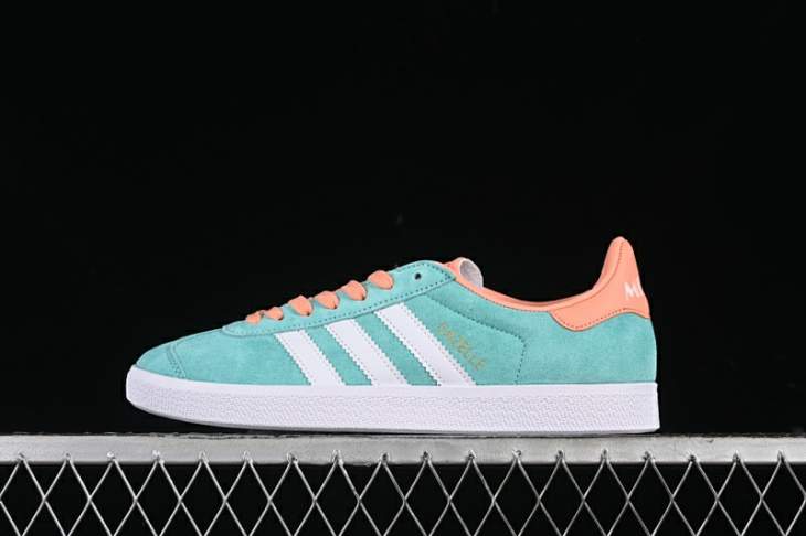 Picture of Adidas Gazelle _SKUfw18028556968384839fw